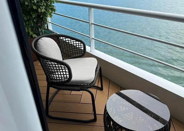 Sea Stars Cruise Botel Hạ Long