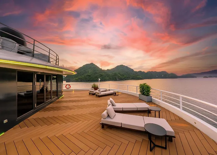 Sea Stars Cruise Hạ Long